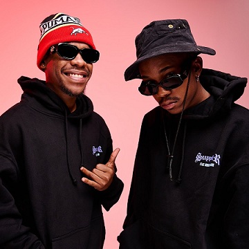 Shakes &amp; Les