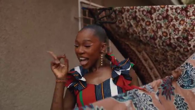 Yemi Alade - Mbali | Photo 3