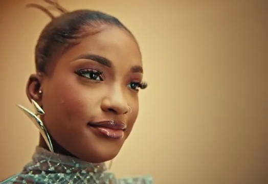Fola - Lost ft Kizz Daniel | Photo 3