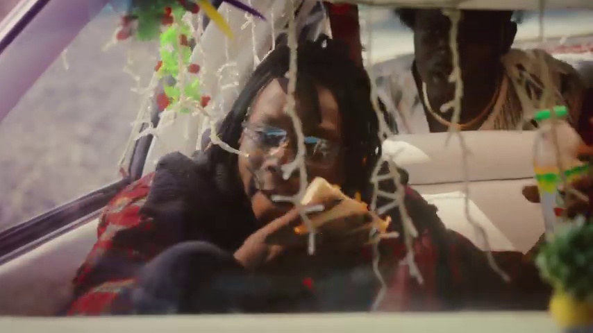 FireBoy DML - Friday Feeling | Photo 2