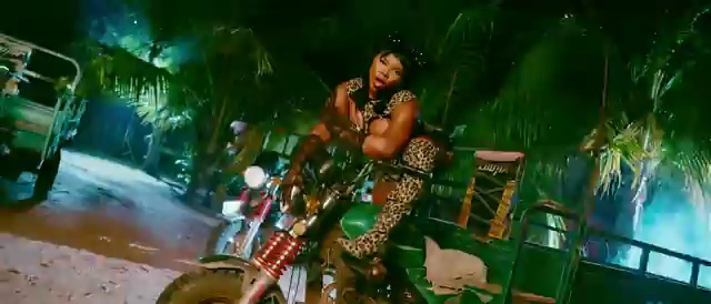 Yemi Alade - Baddie | Photo 3