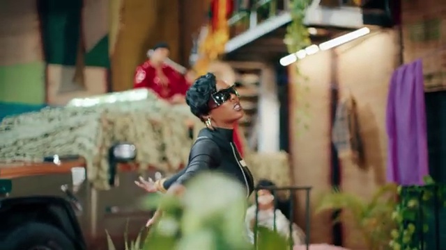 Tiwa Savage - Loaded ft Asake | Photo 3