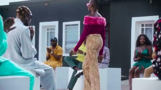 Reekado Banks - Holla Me | Photo 4