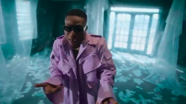 Reekado Banks - Holla Me | Photo 2