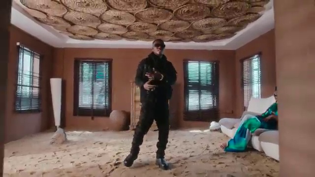 Reekado Banks - Holla Me | Photo 3