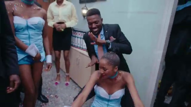Naira Marley - Ayewada | Photo 3