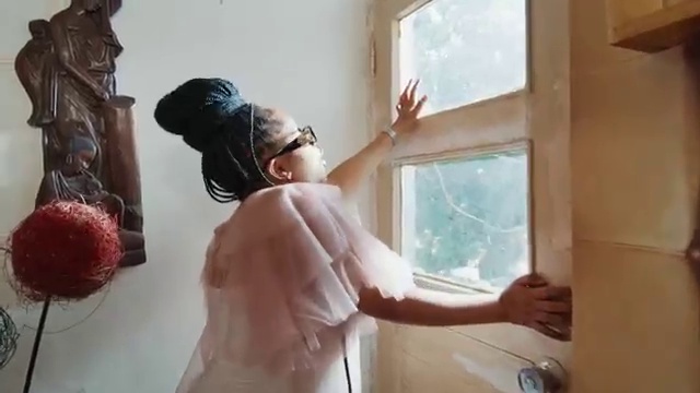 Nandy - Napona ft Oxlade | Photo 2