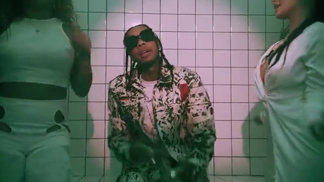 KiDi - Touch It (Remix) ft Tyga | Photo 2