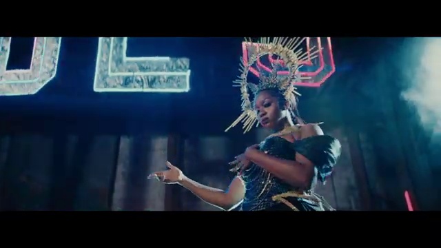 Waje - Vibes ft Falz | Photo 5