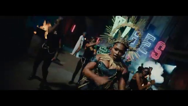 Waje - Vibes ft Falz | Photo 2