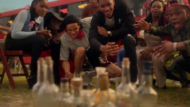 Bracket - Out There | Photo 3