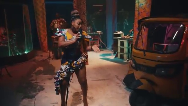 Yemi Alade - Poverty (Live Session) | Photo 2