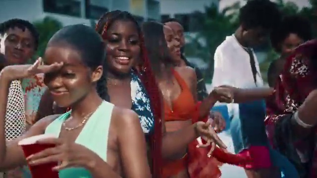 Majeeed - Yawa No Dey End (Remix) ft Joeboy | Photo 5