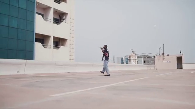 Majeeed - Yawa No Dey End (Remix) ft Joeboy | Photo 2