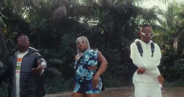 Yemi Alade - Tell Somebody ft Yaba Buluku Boyz | Photo 2