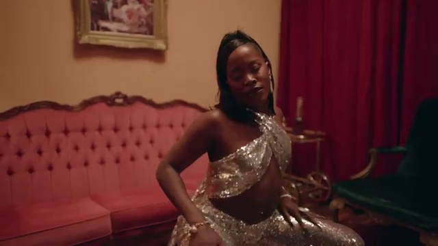 Simi - Men Are Crazy ft Tiwa Savage | Photo 4