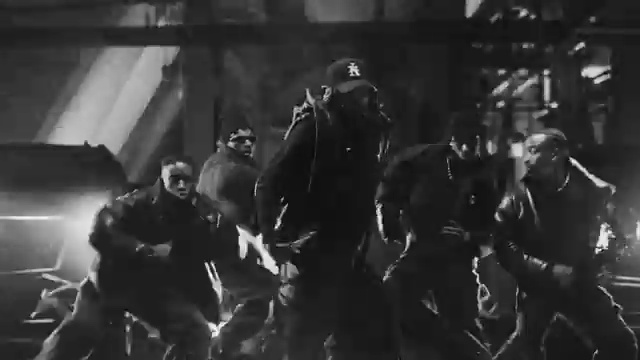 Chris Brown - Hmmm ft Davido | Photo 3
