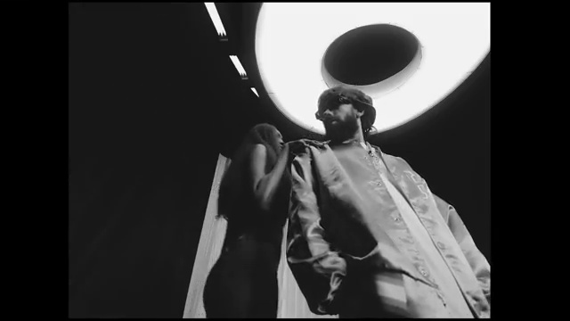 Phyno - Trouble Maker | Photo 5