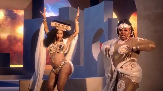 Lizzo - Rumors ft Cardi B | Photo 2