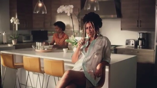 Aluna - Don't Hit My Line ft Tekno