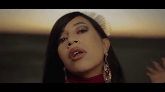 Rowlene - Stop | Photo 5