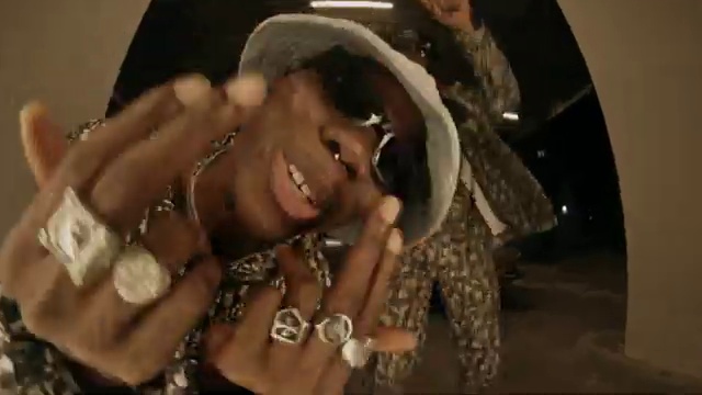 Blaqbonez - Fendi ft Joeboy | Photo 3
