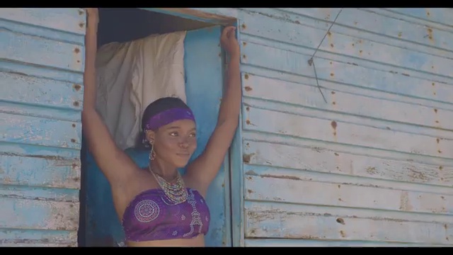 Zoro - African Girl Bad ft Oxlade | Photo 2