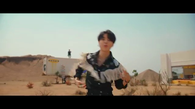 BTS - Permission To Dance | Photo 2