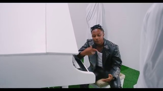 MzVee - Vanity ft Kelvyn Boy | Photo 3