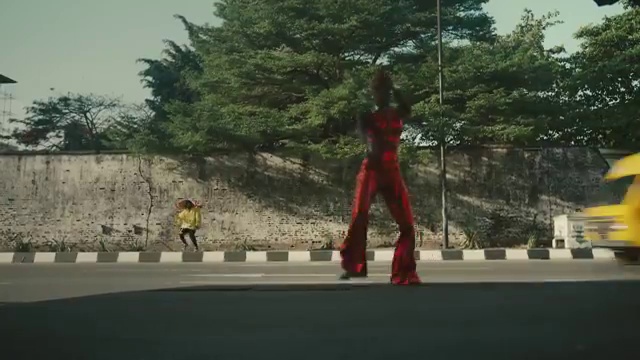 Yemi Alade - Dancina | Photo 3