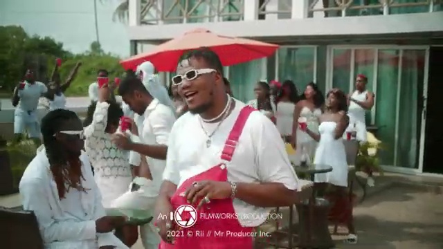 Pheelz - Somebody | Photo 4