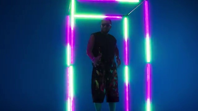 Darey - Show Me Love ft Teni | Photo 4