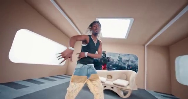 Young Jonn - Sharpally | Photo 3