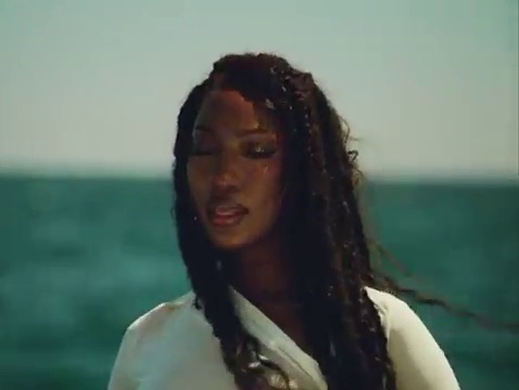 Tems - Me And U | Photo 3