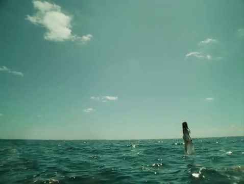 Tems - Me And U | Photo 5