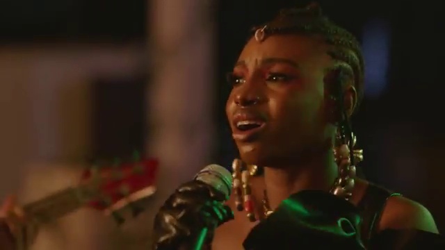 Simi - Stranger | Photo 4
