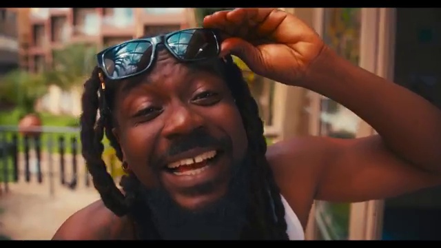 Samini - Picture ft Efya | Photo 4