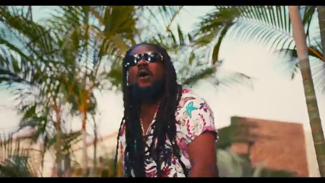 Samini - Picture ft Efya | Photo 5