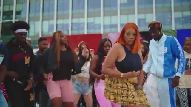 Davido - Champion Sound ft Focalistic | Photo 2