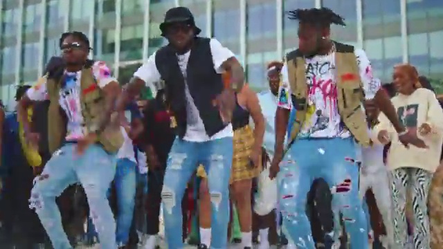 Davido - Champion Sound ft Focalistic | Photo 3