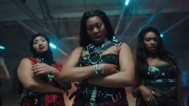 Ms Banks - Go Low | Photo 4