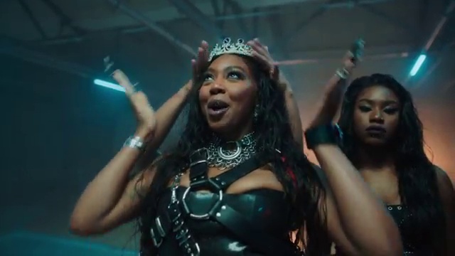 Ms Banks - Go Low | Photo 5