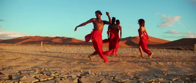 Yemi Alade - Fire | Photo 3