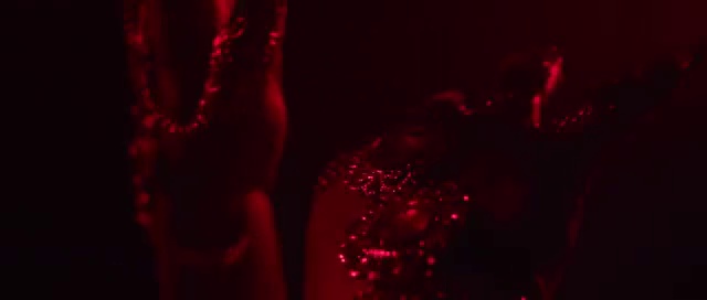 Yemi Alade - Fire | Photo 4