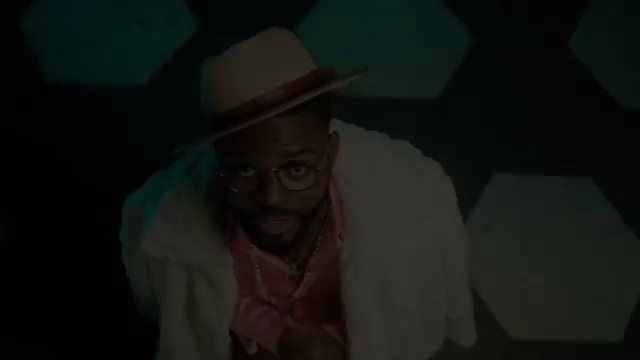Falz - Oga ft Bontle Smith, Sayfar